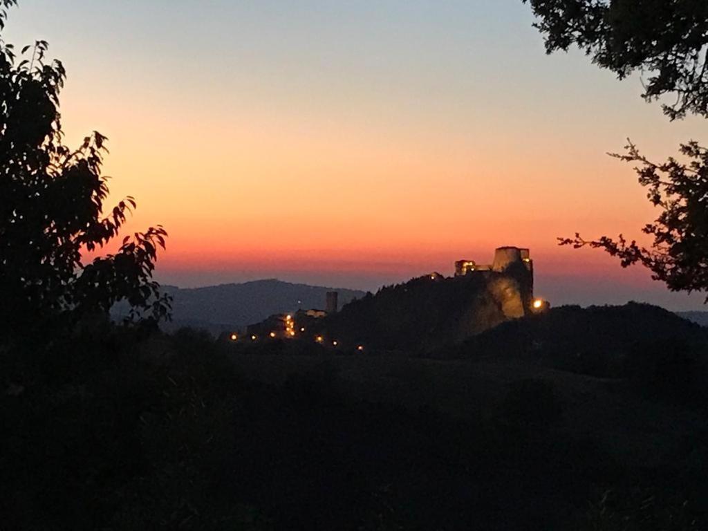 Dalla Fortezza Al Mare - La Vostra Casa A San Leo Εξωτερικό φωτογραφία